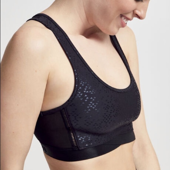NWT SoulCycle Black Diamond Cut Sports Bra - Picture 2 of 8
